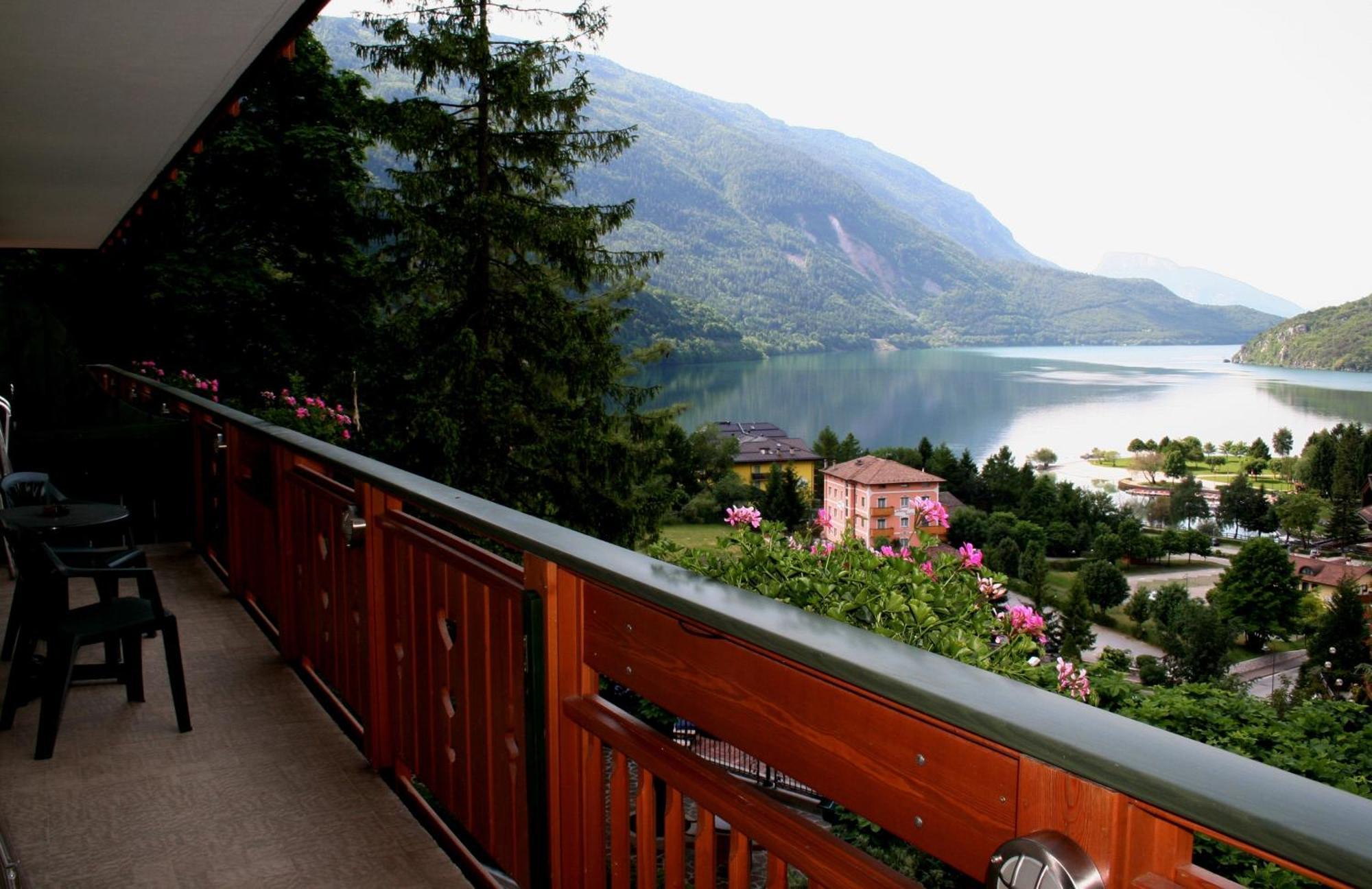 Hotel Miralago Wellness - Adults Only Мольвено Экстерьер фото