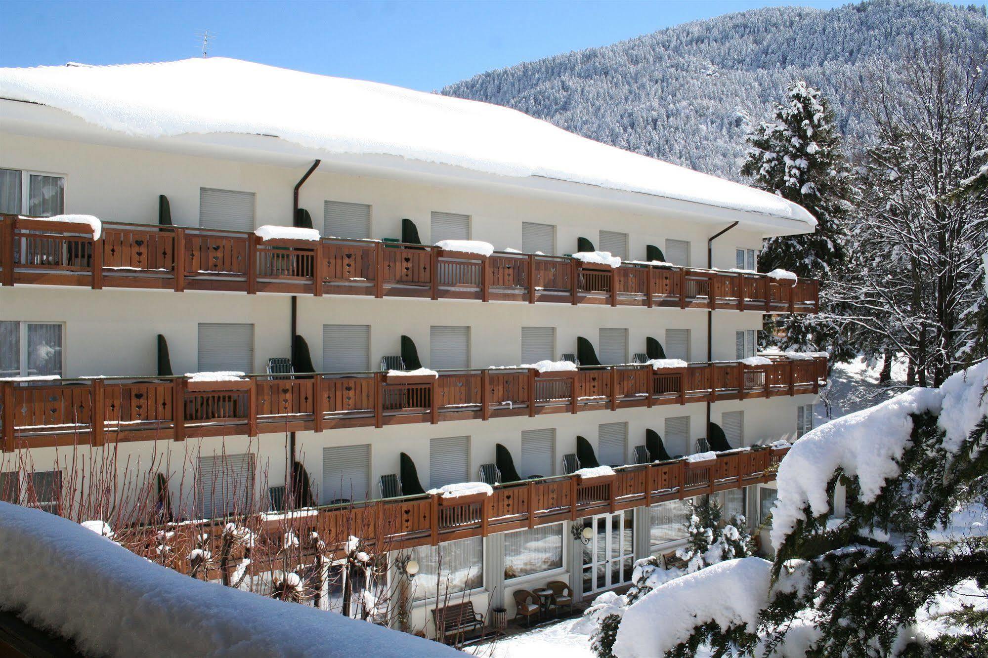 Hotel Miralago Wellness - Adults Only Мольвено Экстерьер фото